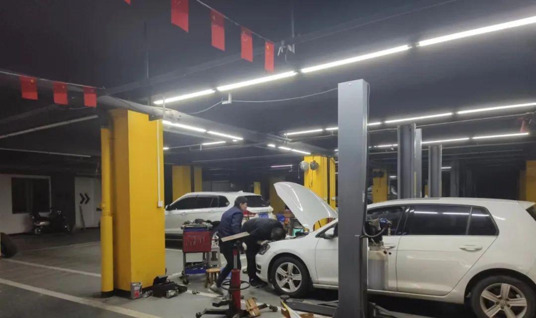 湘潭一機動車維修企業(yè)未按規(guī)定備案被罰5000元 機動車維修經營業(yè)務的合規(guī)警鐘